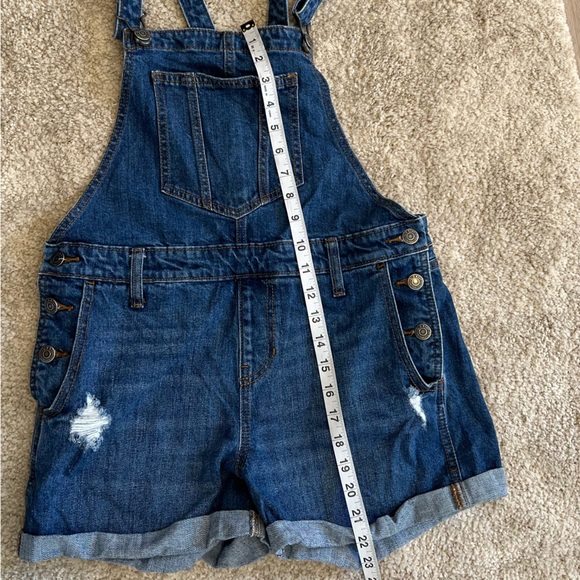 Old Navy Distressed Denim Overall Shorts - Picture 10 of 11